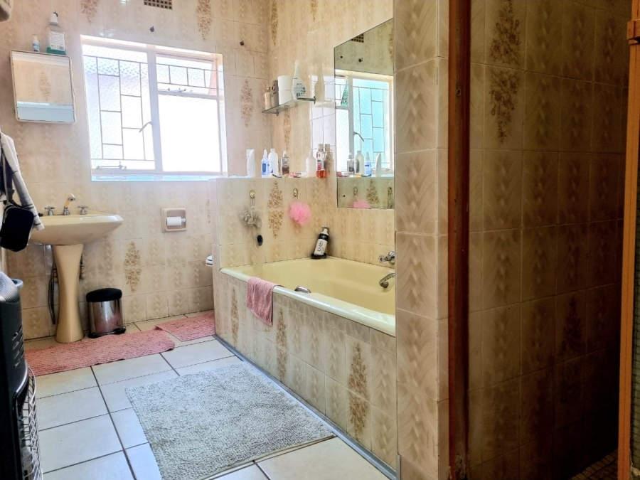 4 Bedroom Property for Sale in Royldene Northern Cape